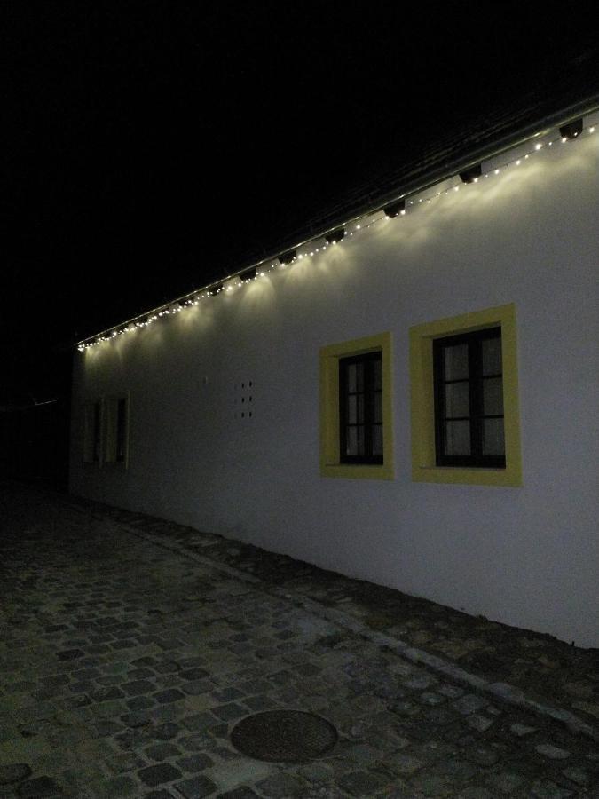 City-Top Vendeghaz Esztergom Exteriör bild
