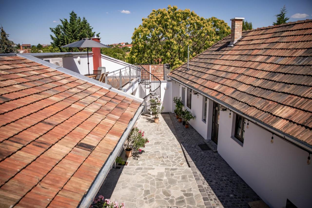 City-Top Vendeghaz Esztergom Exteriör bild