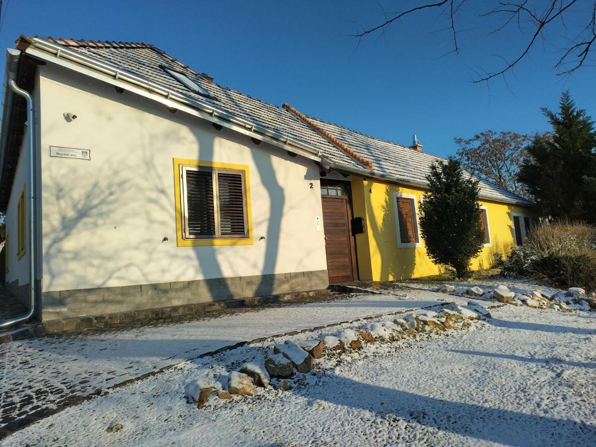 City-Top Vendeghaz Esztergom Exteriör bild