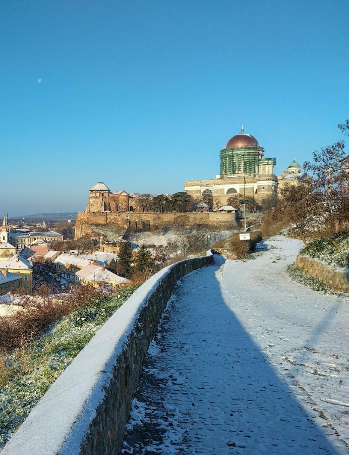 City-Top Vendeghaz Esztergom Exteriör bild