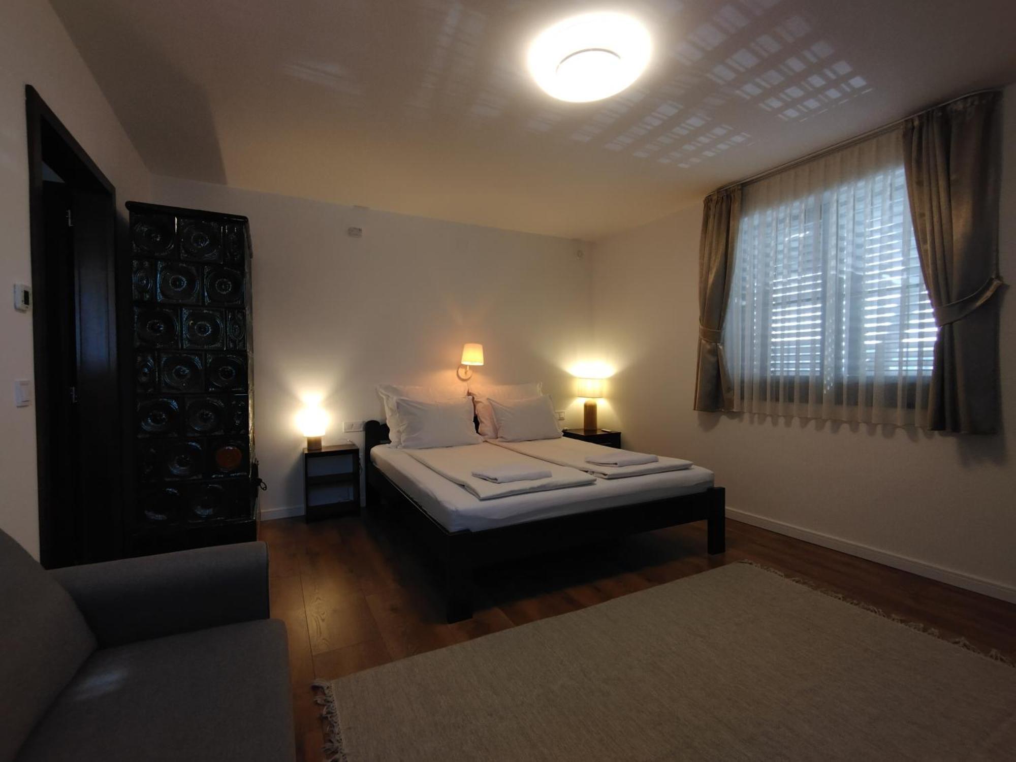 City-Top Vendeghaz Esztergom Exteriör bild